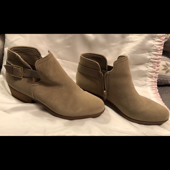 Clarks Shoes - Can in pull suede Chukka ankle boots